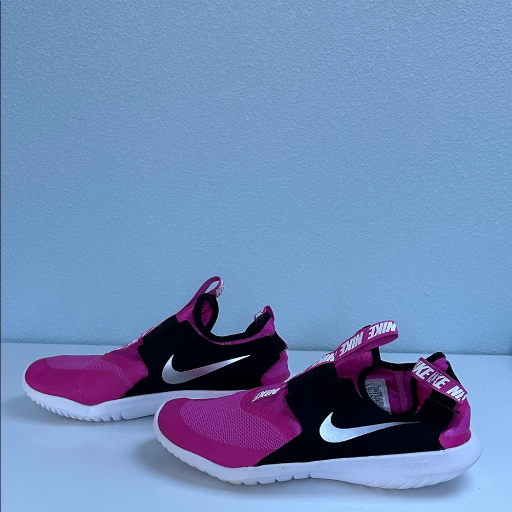 Nike Kids Pink and Black Slip-On Sneakers